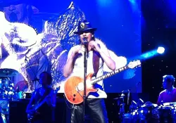 Carlos Santana