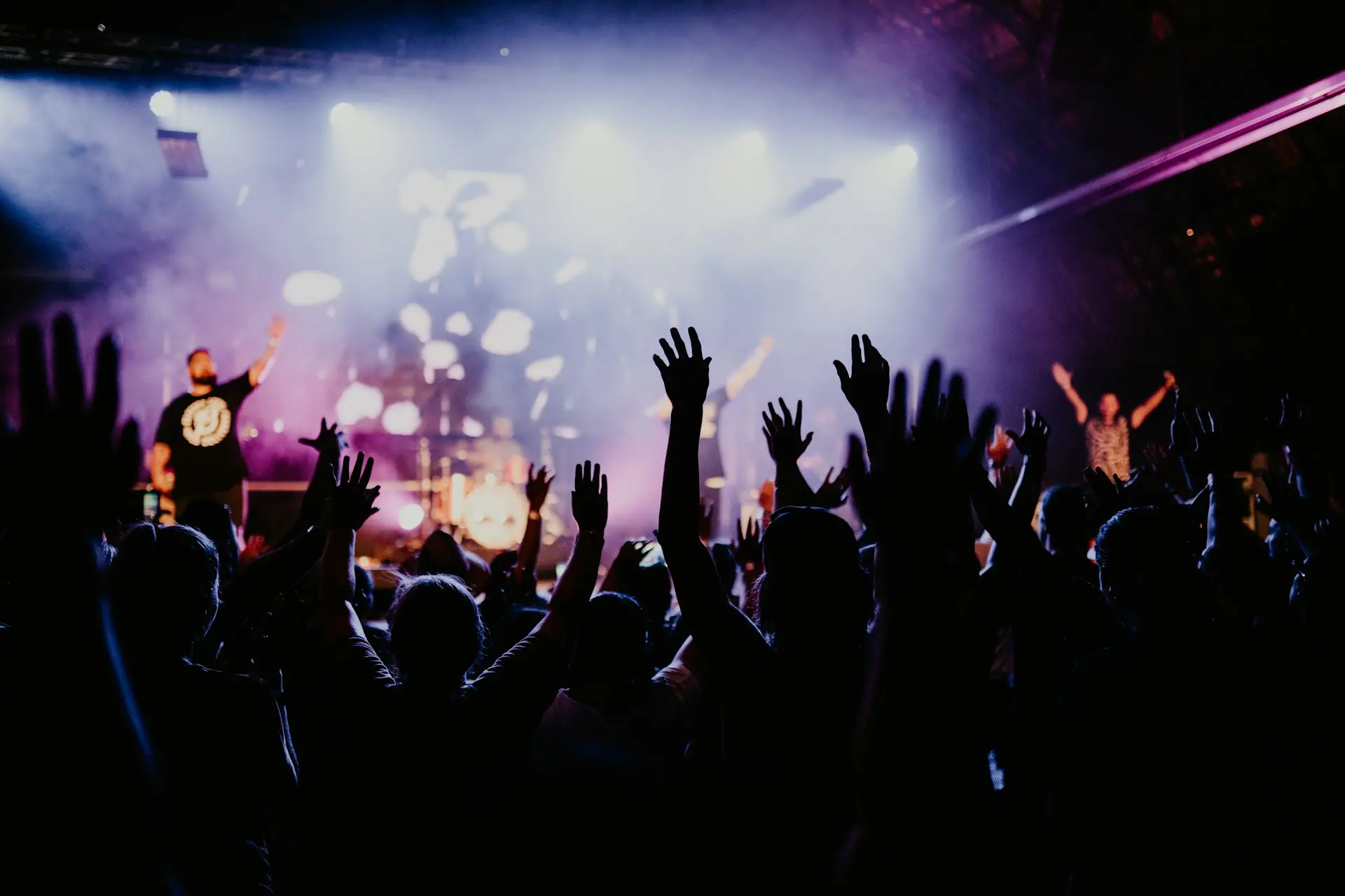 News about concerts, artists, bands and sports events